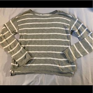 Green and white strips t-shirt with long sleeves